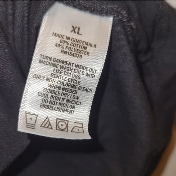 NEW Aeropostale Aero New York Skyline Night Graphic Tee Shirt Black XL Run small - Picture 4 of 5